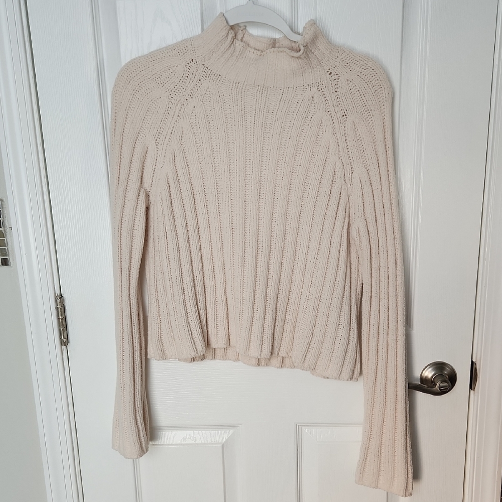 American Eagle Outfitters Cream Turtleneck Sweater